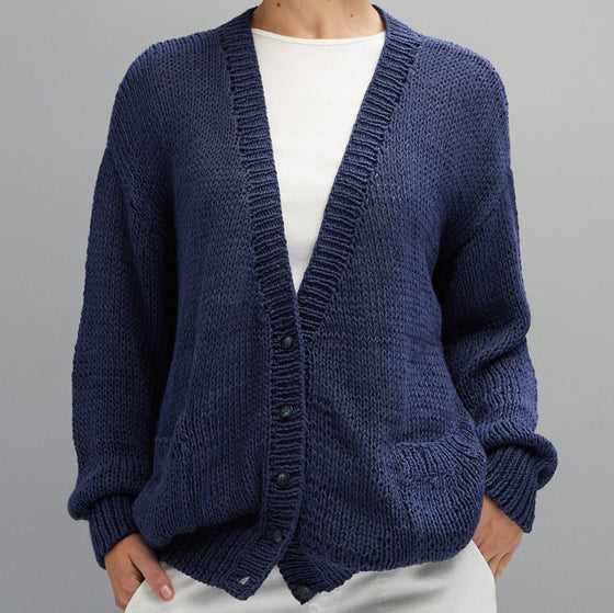 v neck cardigan with two external front square pockets